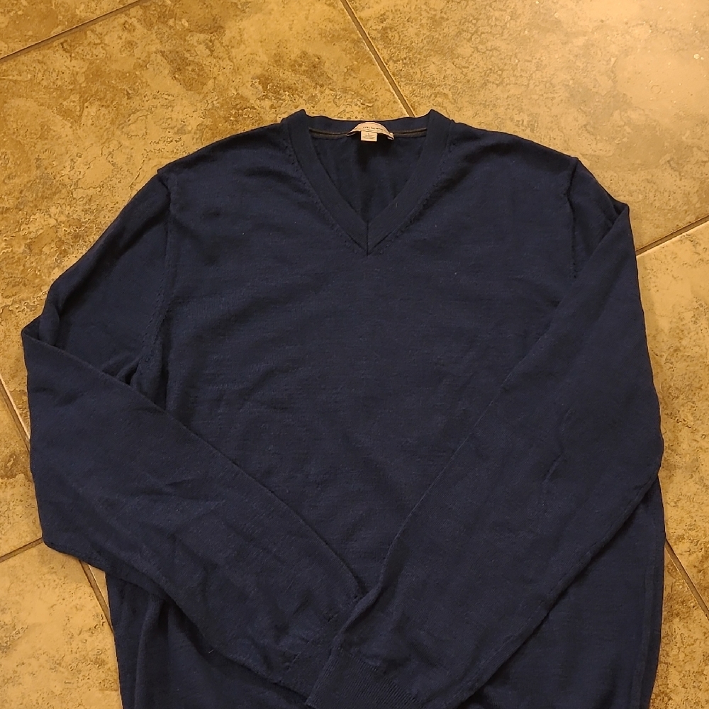 GAP Men's Deep Blue V-Neck Sweater